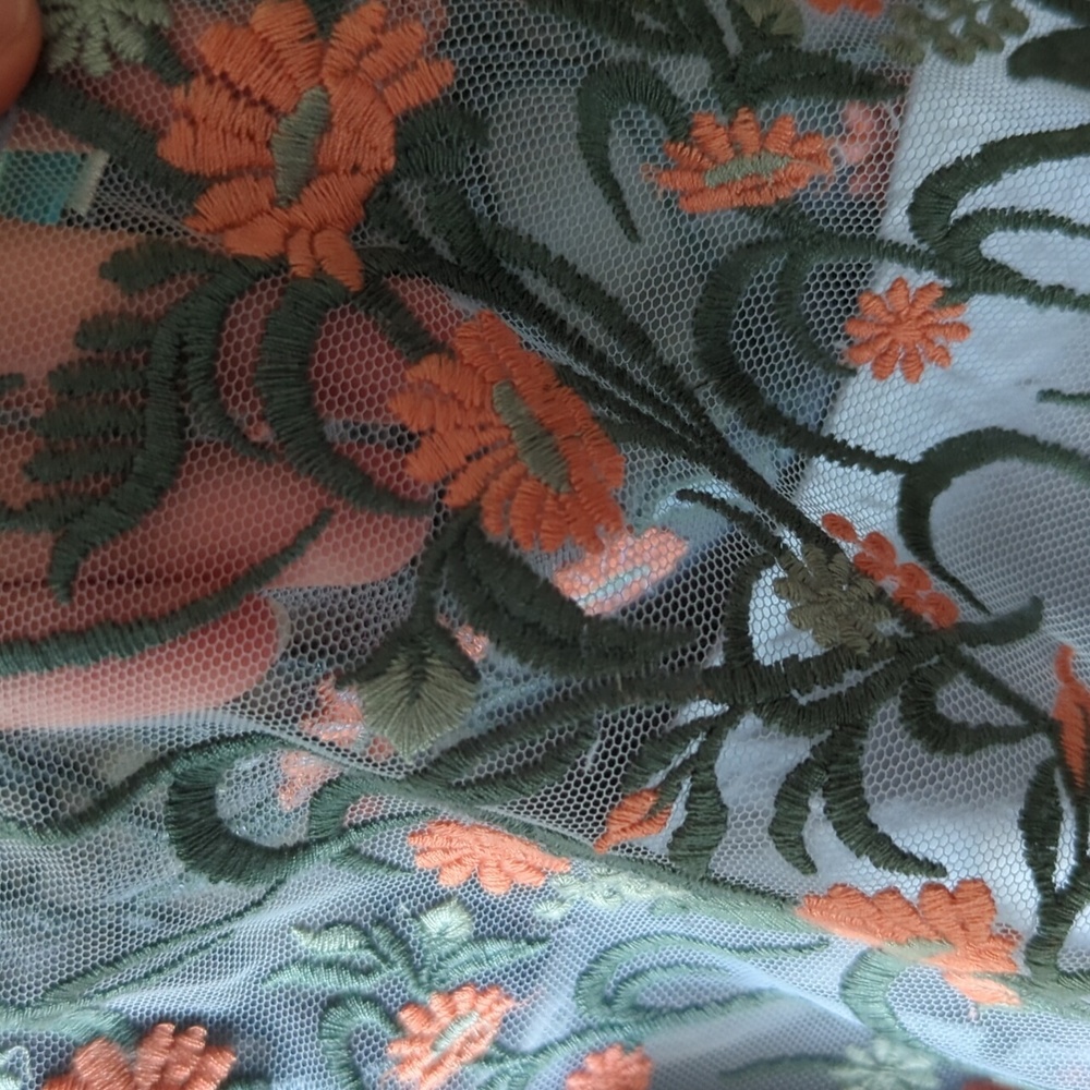 Sheer flower tunic - Picture 4 of 5